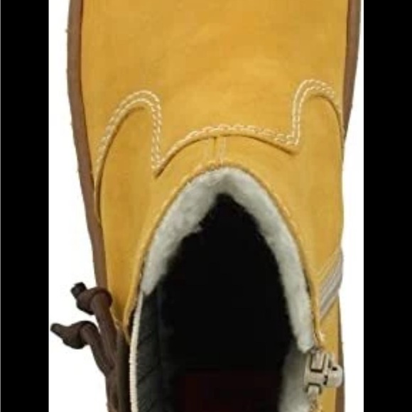Rieker Yellow Ankle Winter Fleeced Lined Winter Boots NWOT - Picture 2 of 3